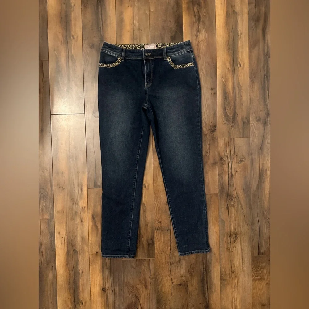 Chico’s Leopard Trim Ankle Jeans Sz 0 Dark Wash Stretch Denim Animal Print - Picture 2 of 8